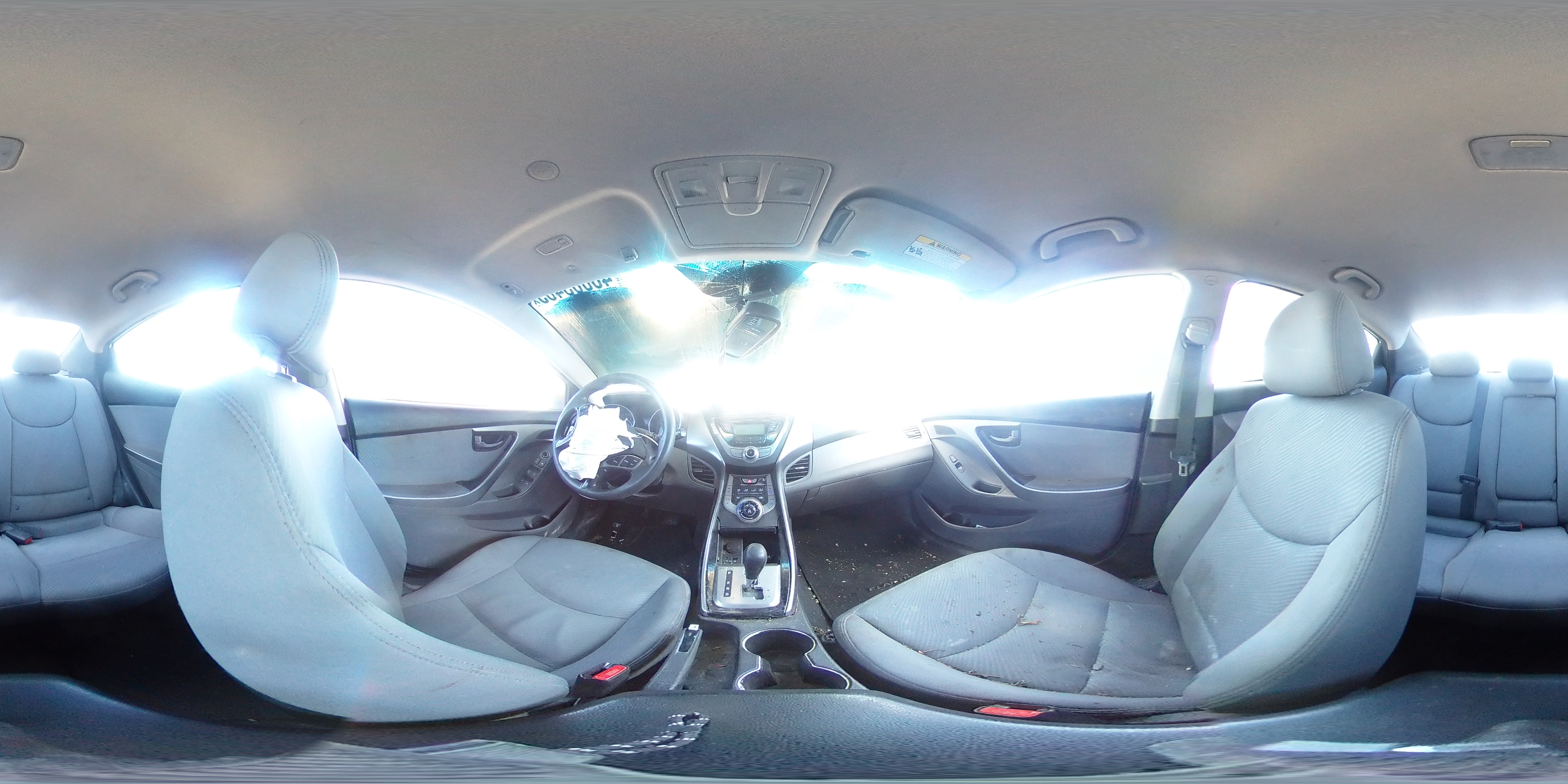 2013 Hyundai Elantra - Image 13