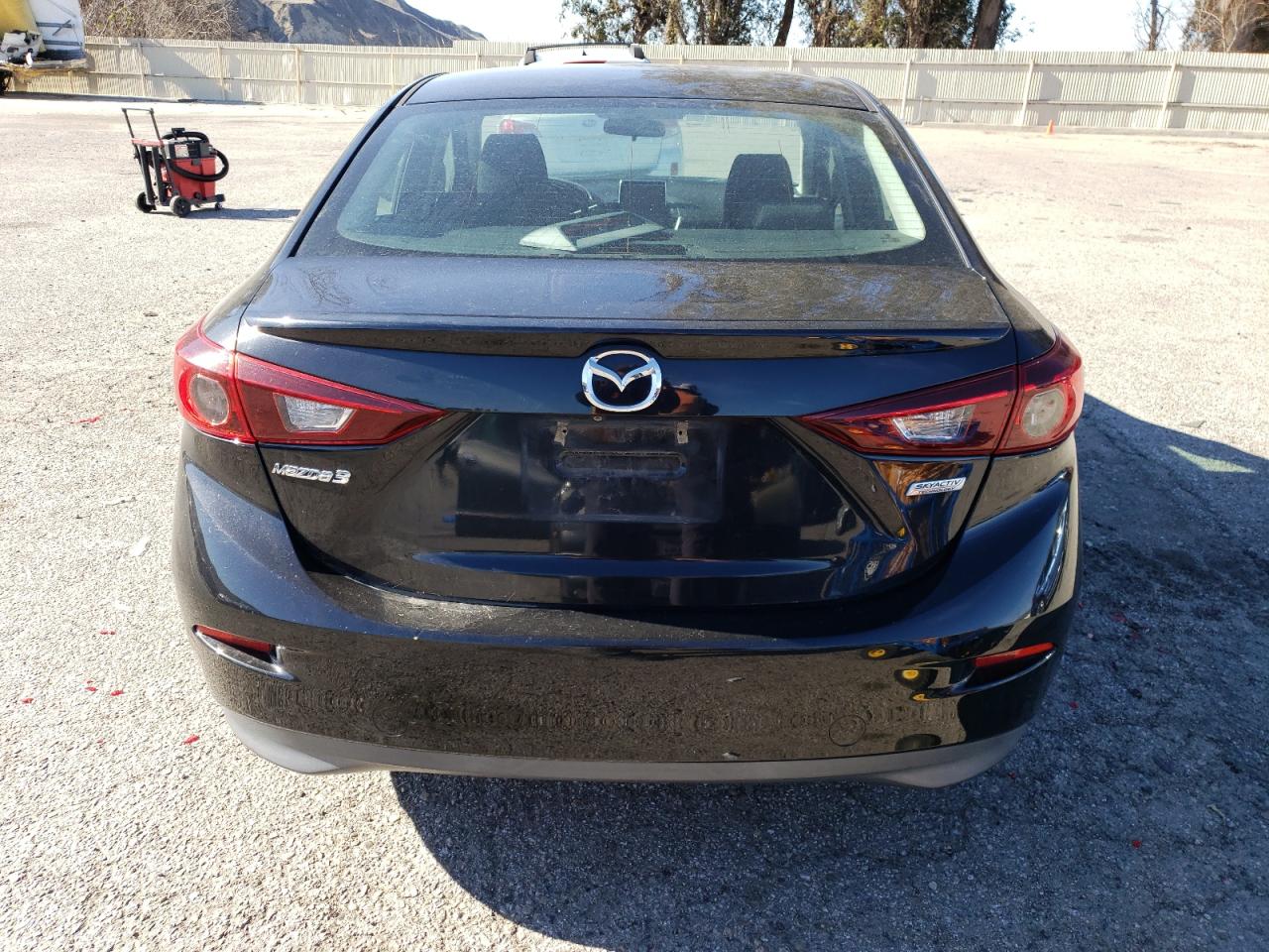 2015 Mazda 3 - Image 6