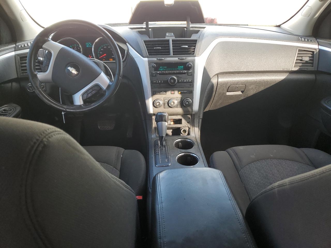 2010 Chevrolet Traverse - Image 8