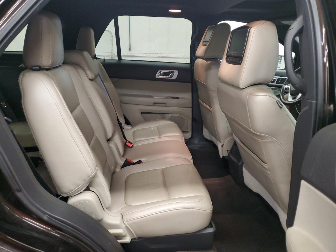 2014 Ford Explorer - Image 11