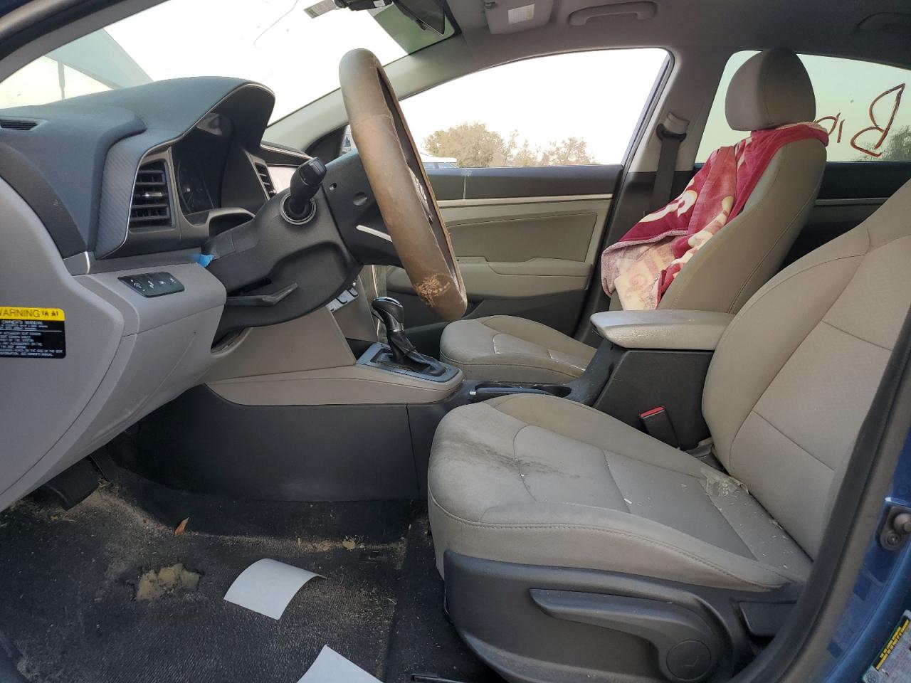 2019 Hyundai Elantra - Image 7