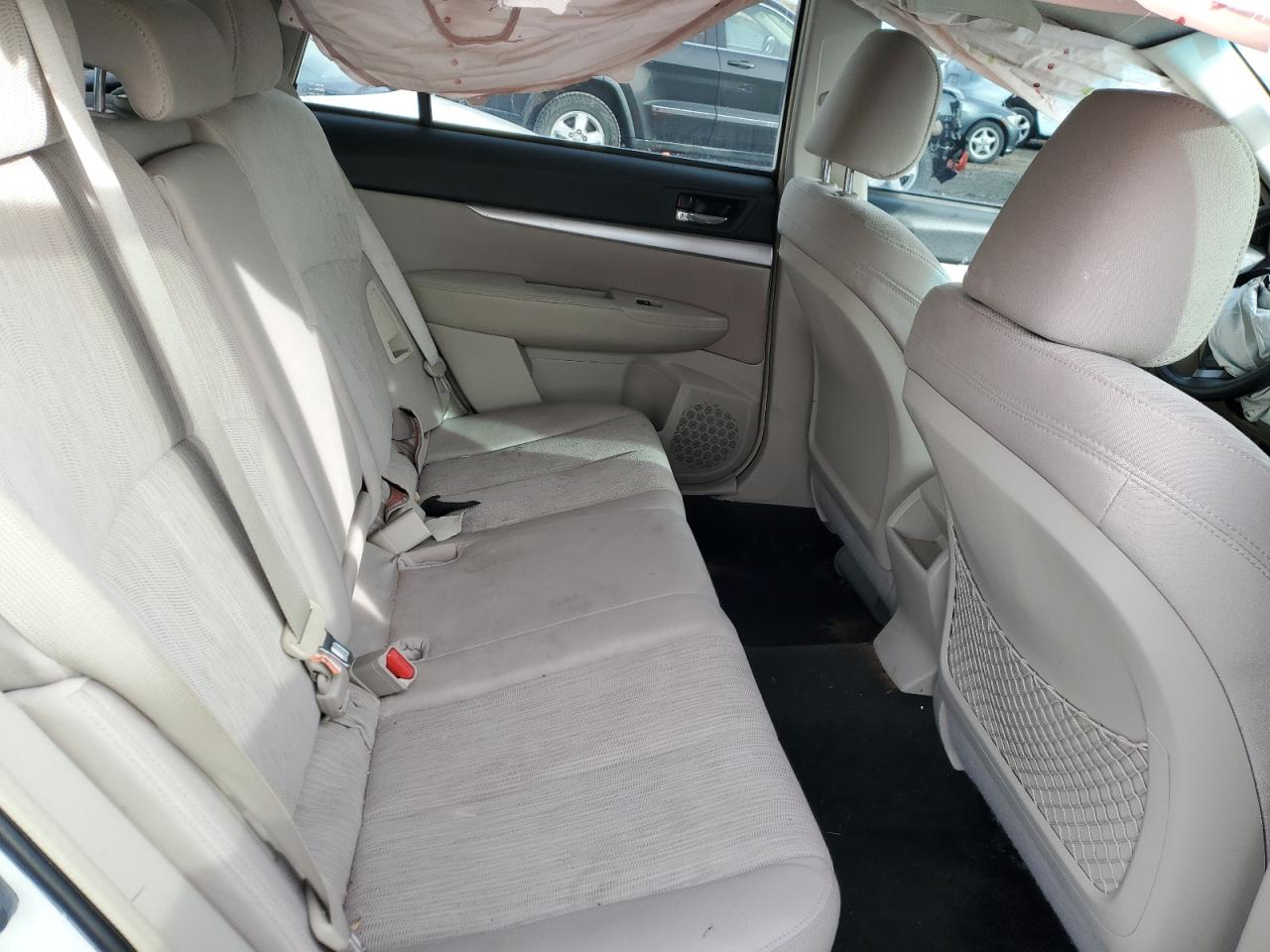 2014 Subaru Outback - Image 10