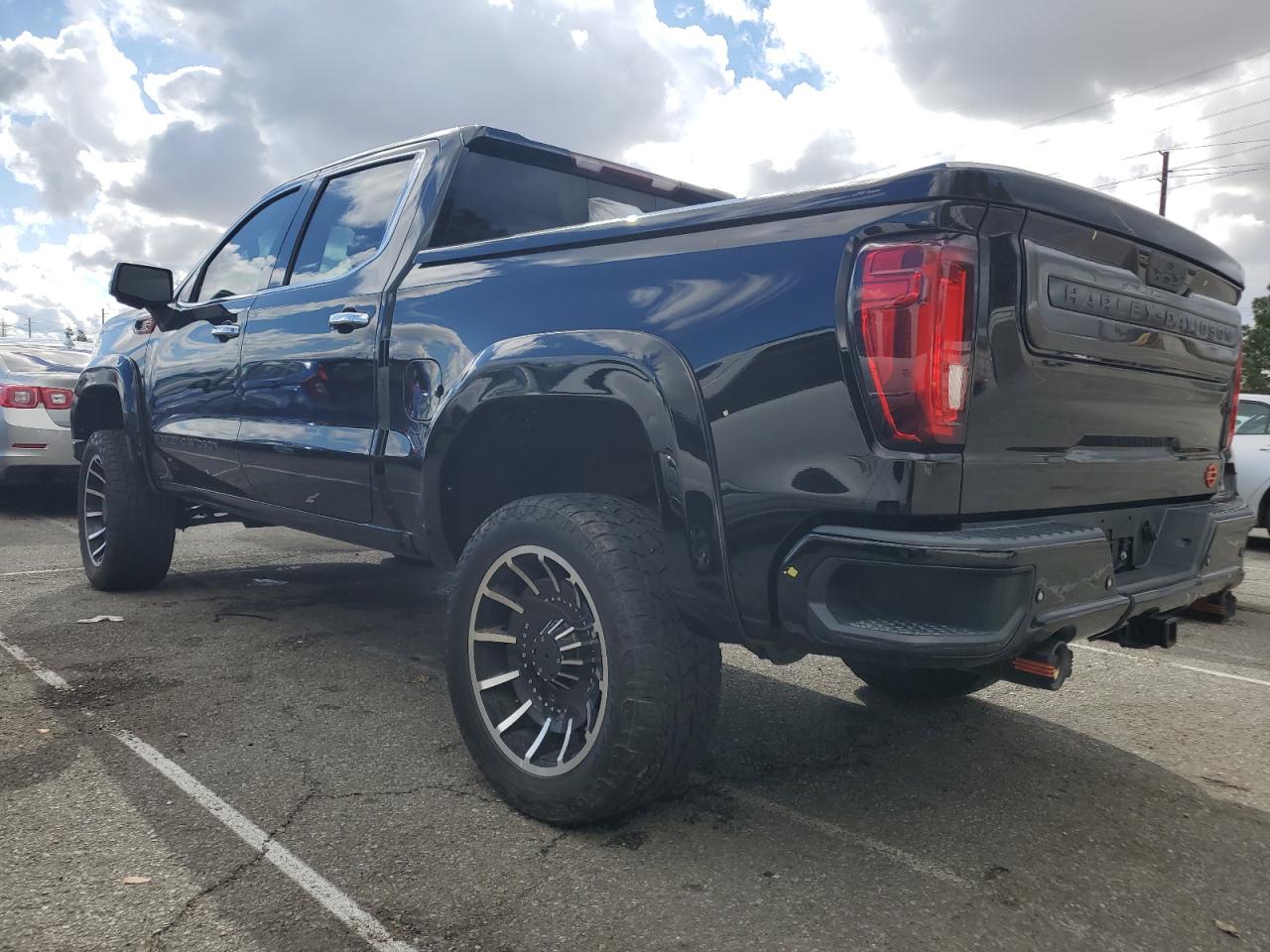 2020 GMC Sierra - Image 2
