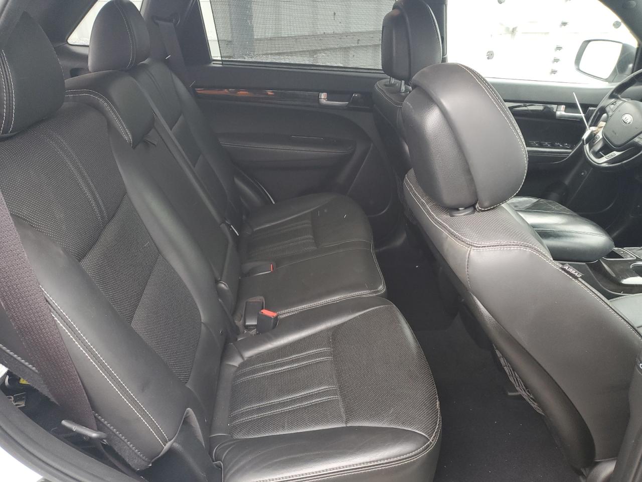 2014 Kia Sorento - Image 11