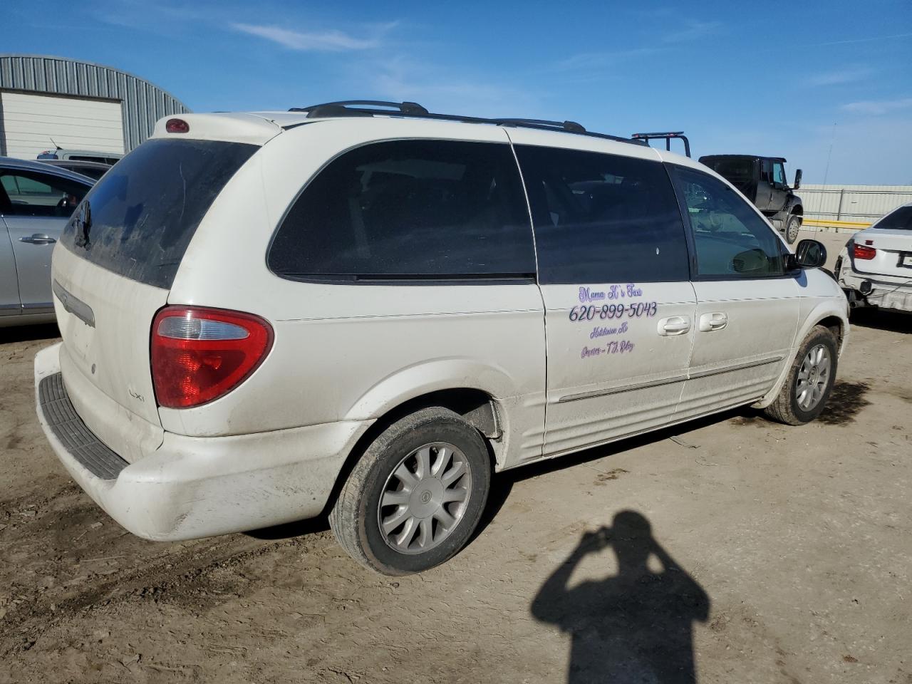 2003 Chrysler Town & Country - Image 3