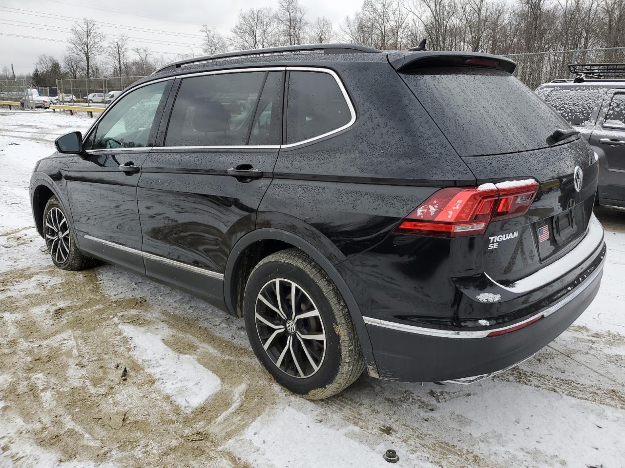 2021 Volkswagen Tiguan - Image 2