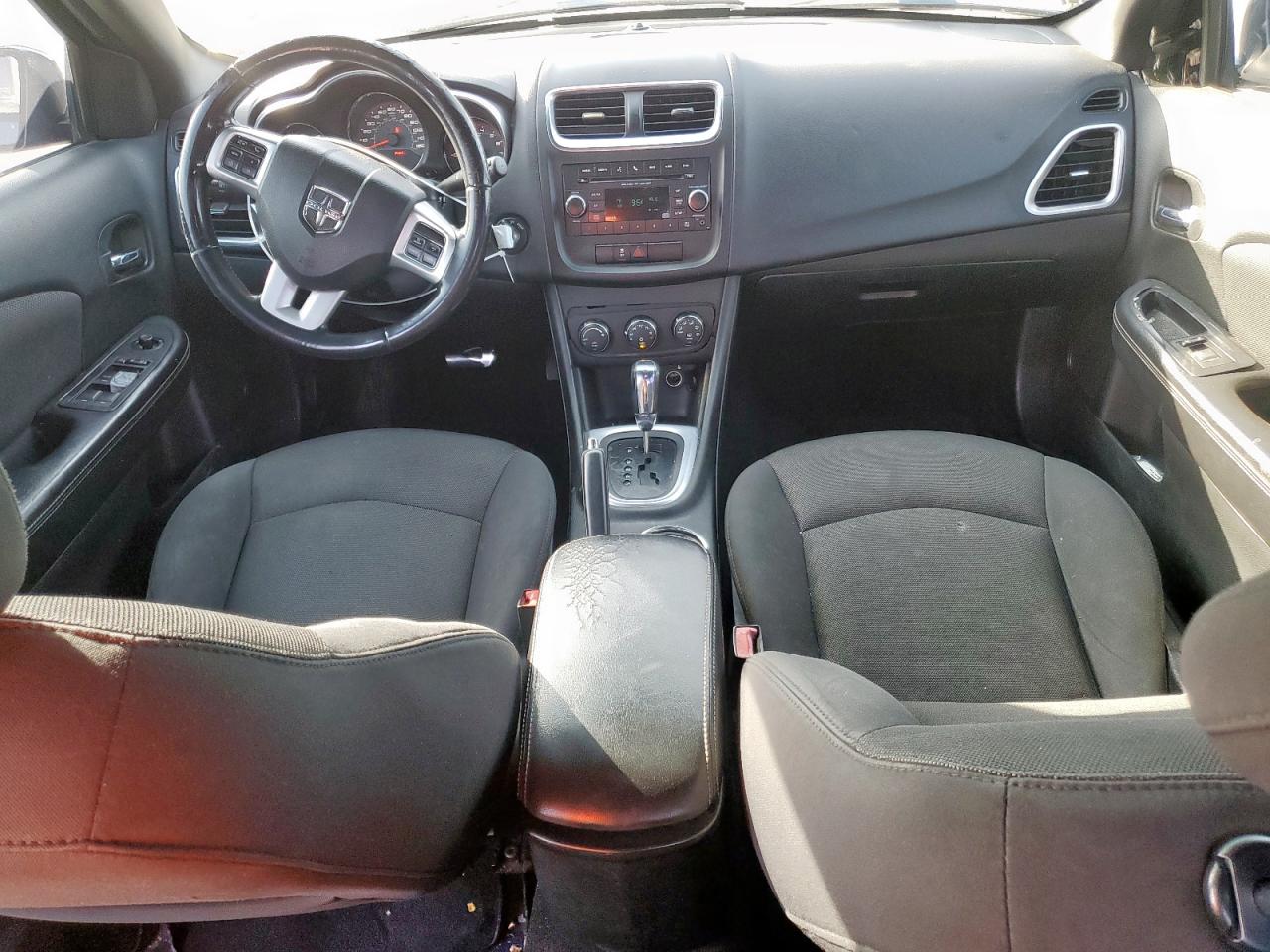 2014 Dodge Avenger - Image 8