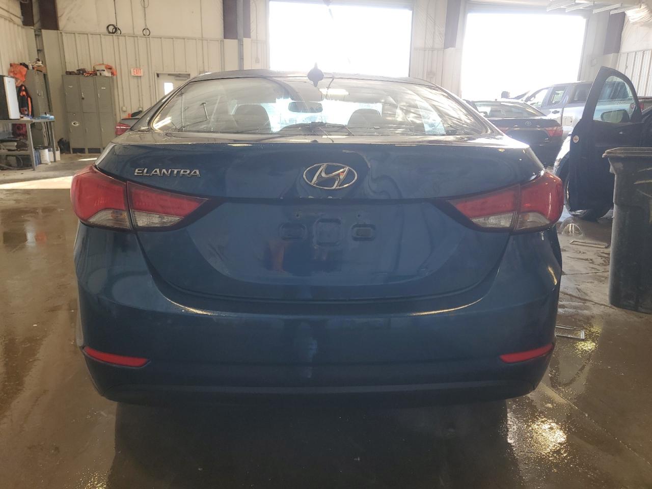2016 Hyundai Elantra - Image 6