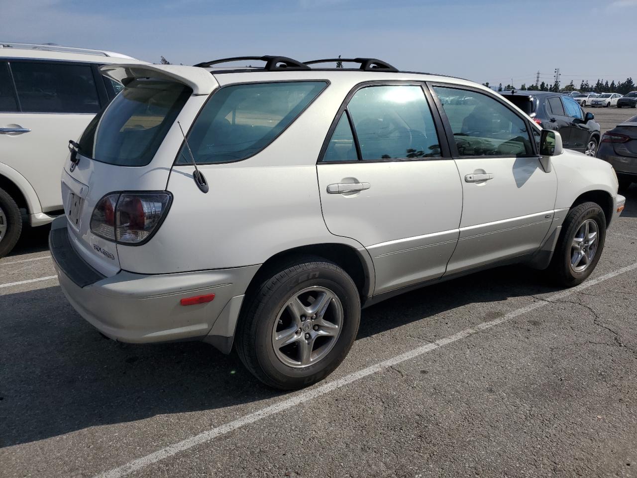 2001 Lexus RX - Image 3