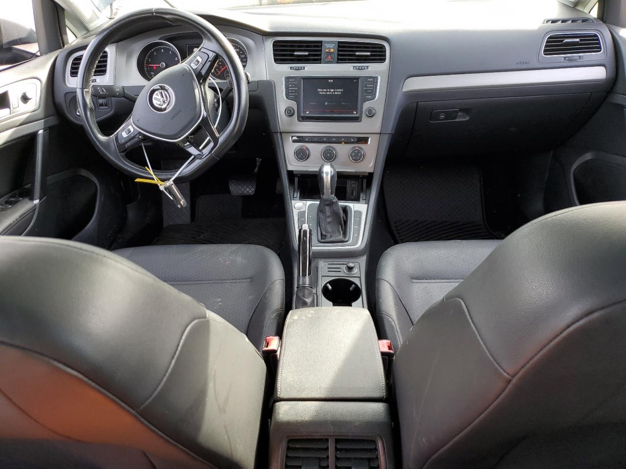 2016 Volkswagen Golf - Image 8