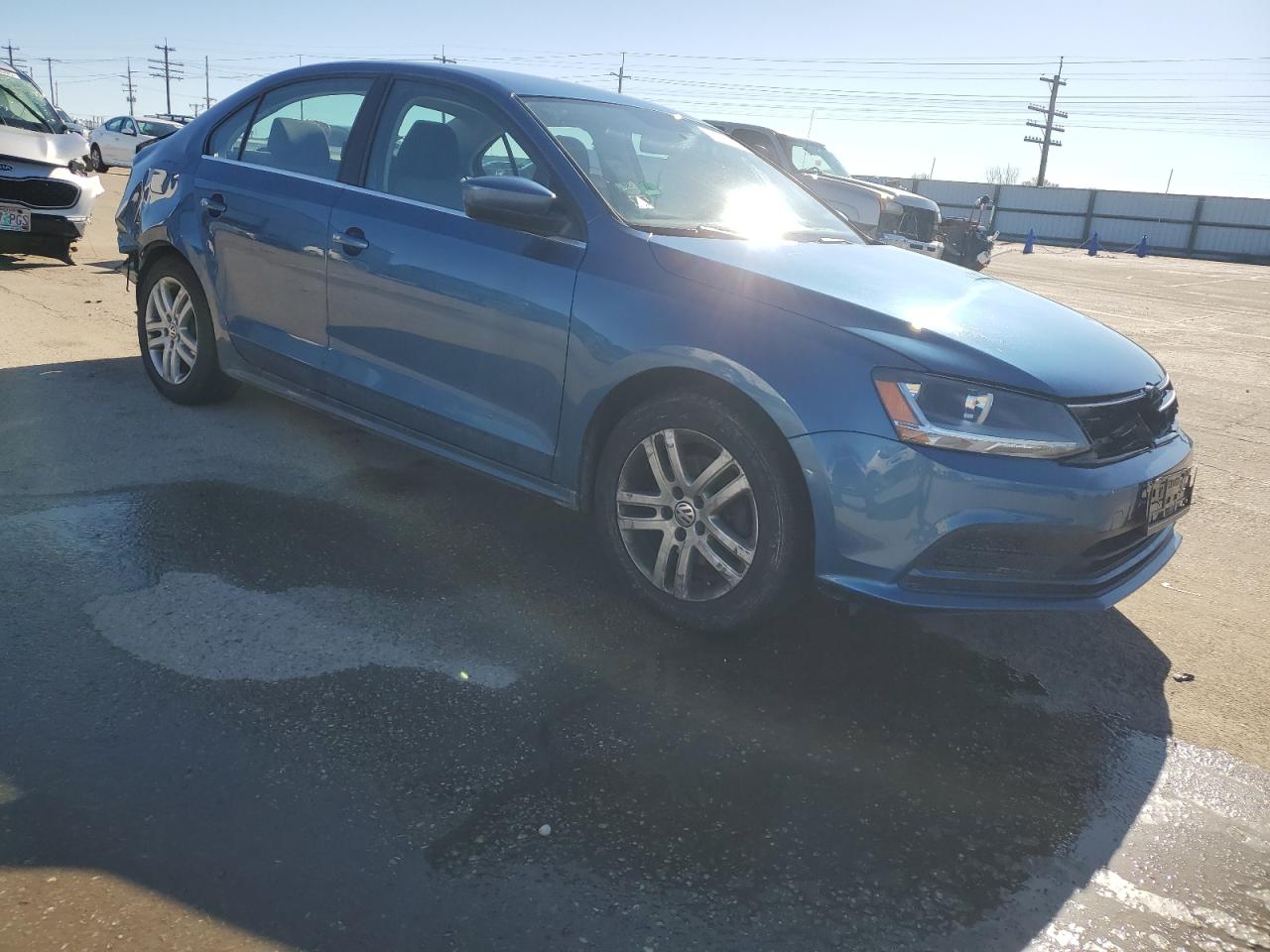 2017 Volkswagen Jetta - Image 4