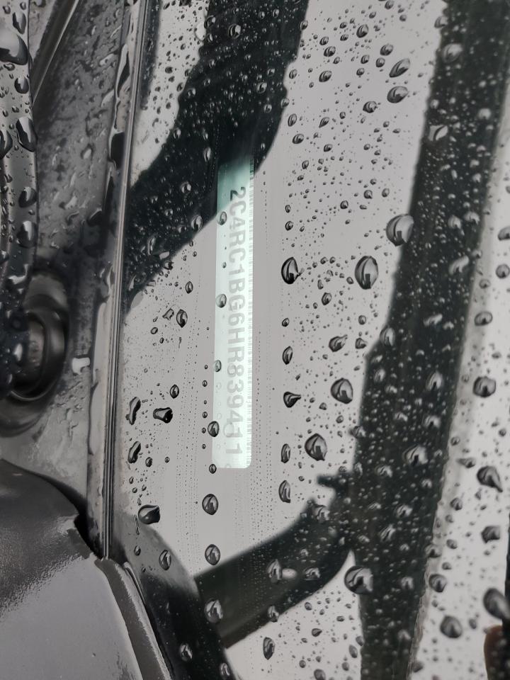 2017 Chrysler Pacifica - Image 15
