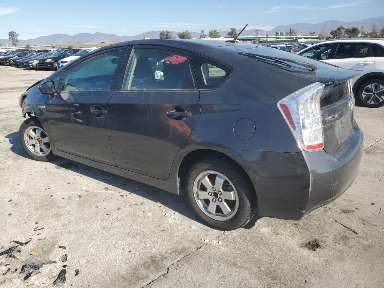 2010 Toyota Prius - Image 2