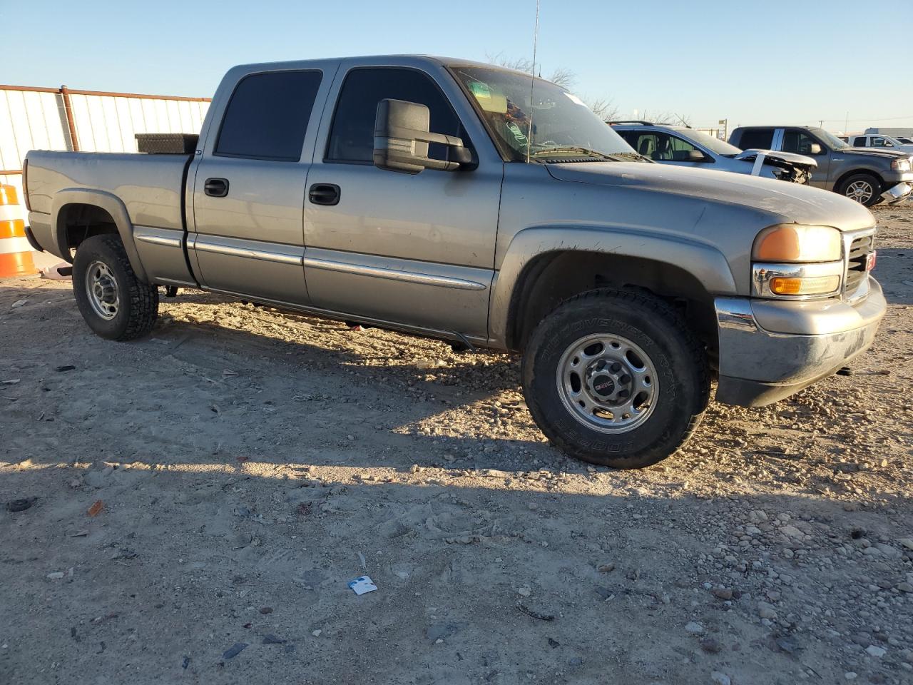 2001 GMC Sierra - Image 4