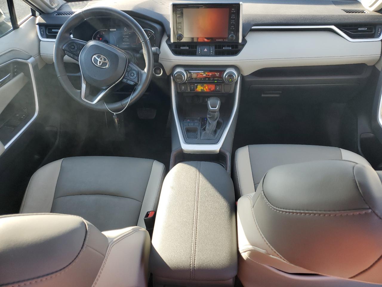 2021 Toyota RAV 4 - Image 8