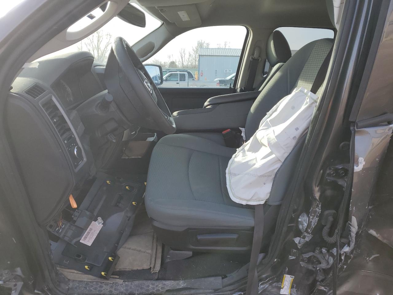 2019 RAM 1500 - Image 7