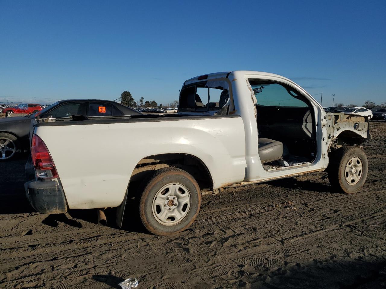 2014 Toyota Tacoma - Image 3