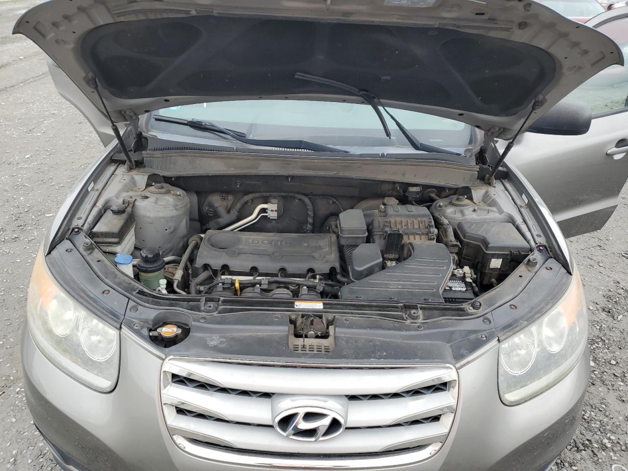 2012 Hyundai Santa Fe - Image 12