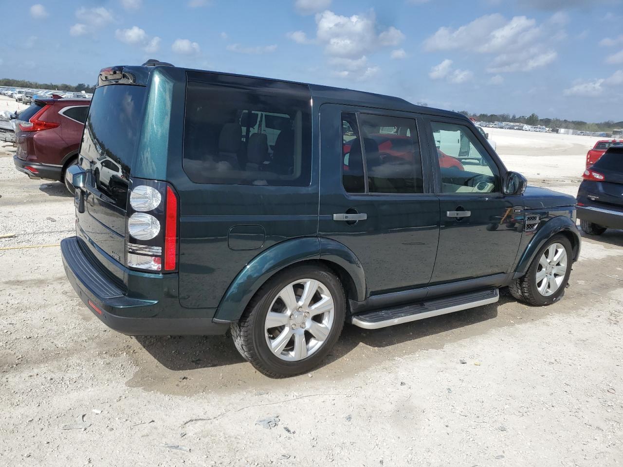 2015 Land Rover LR4 - Image 3