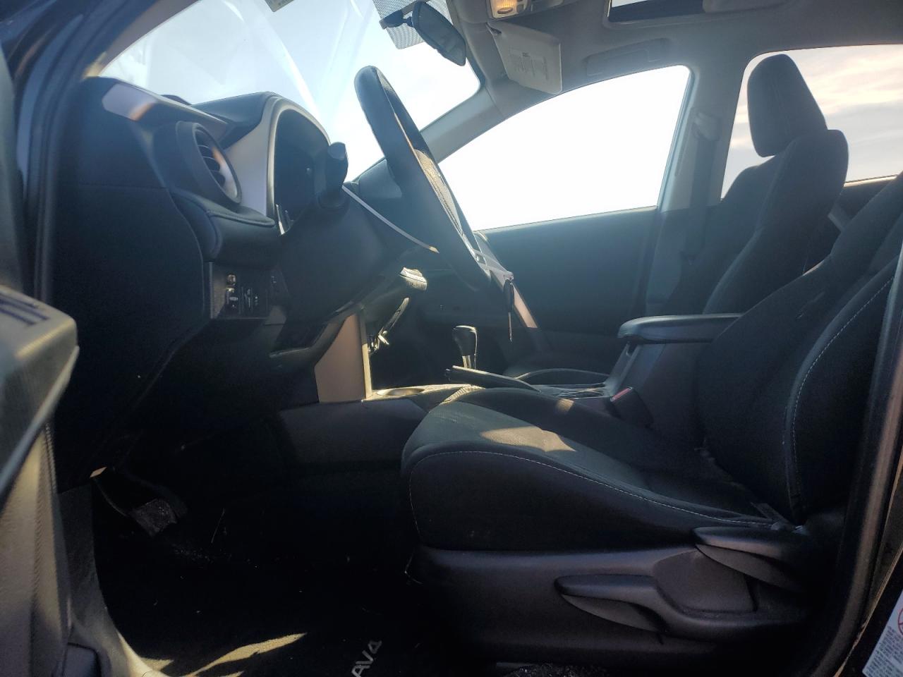 2013 Toyota RAV 4 - Image 7