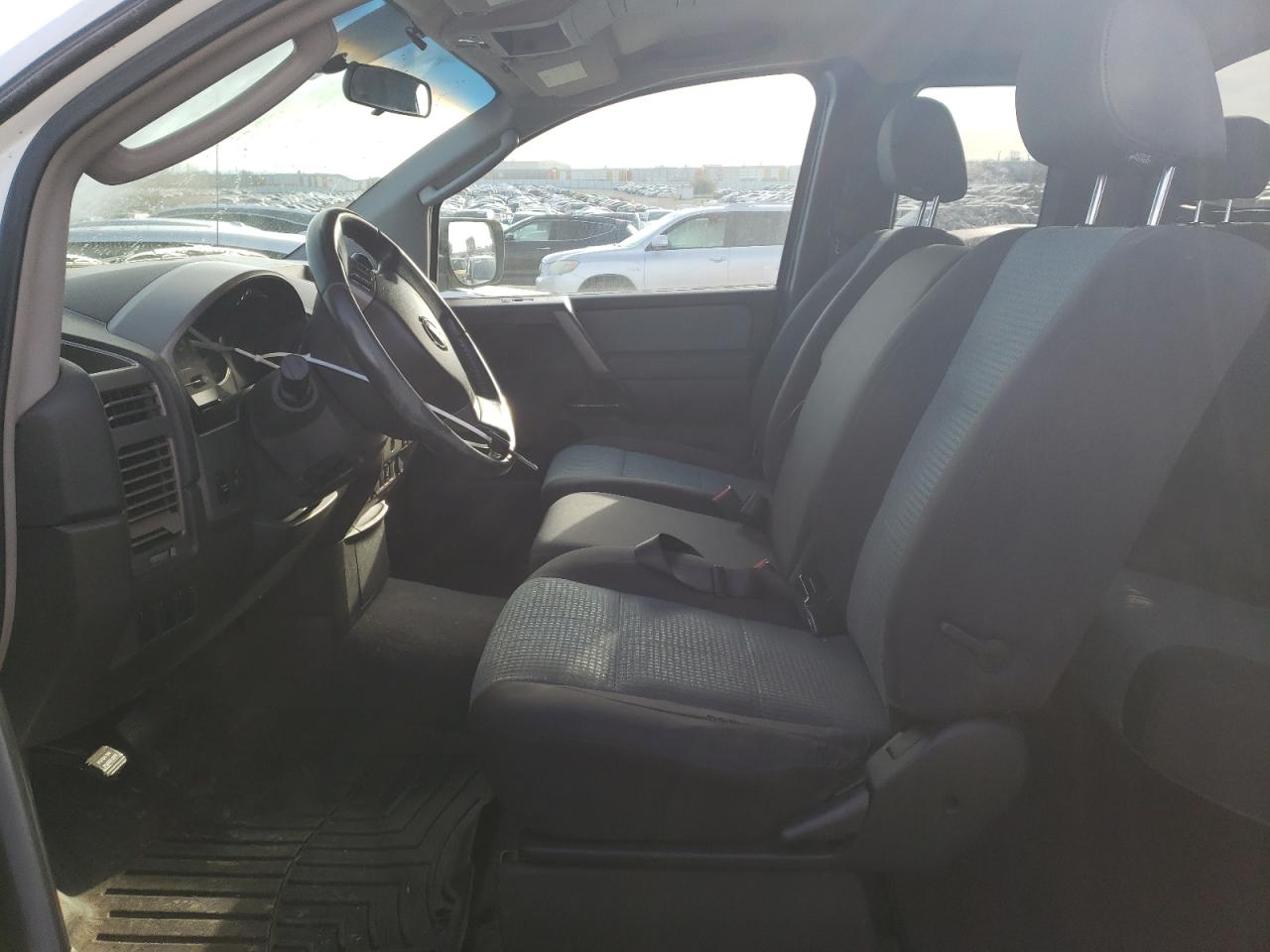2005 Nissan Titan - Image 7