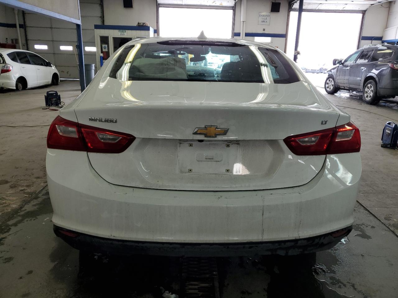 2018 Chevrolet Malibu - Image 6