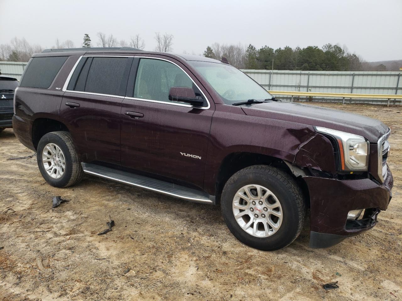 2017 GMC Yukon - Image 4