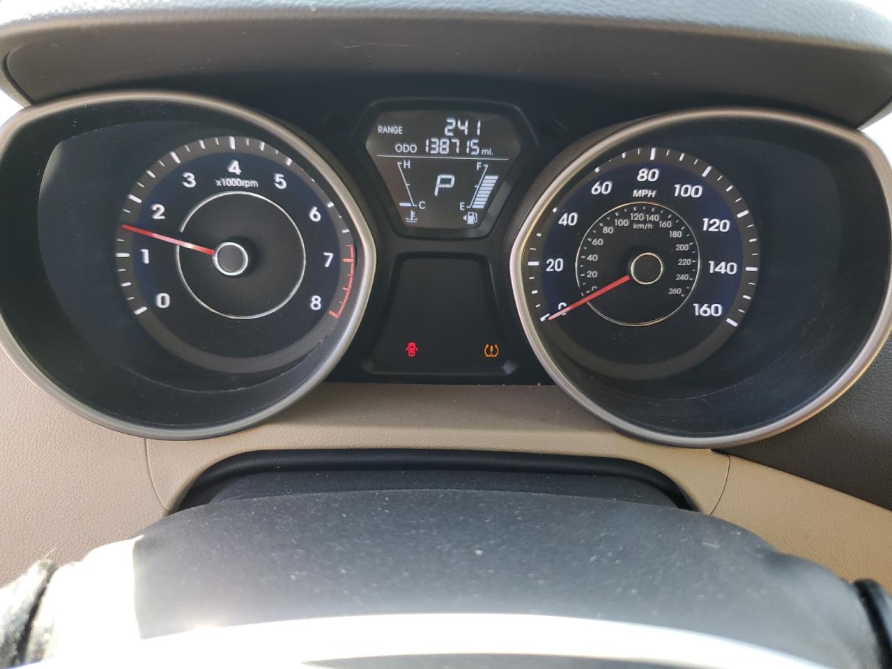 2011 Hyundai Elantra - Image 9