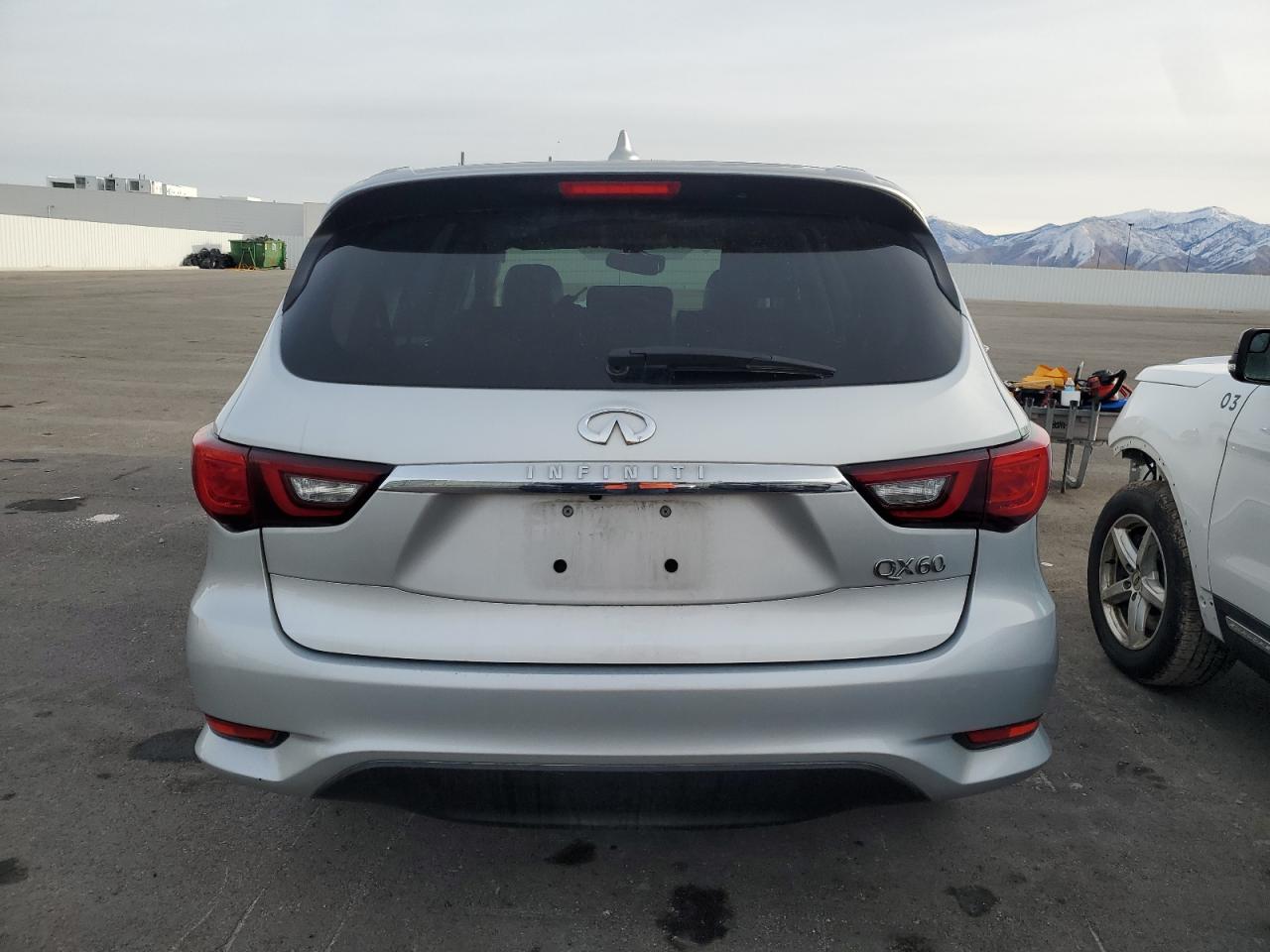 2020 Infiniti QX60 - Image 6