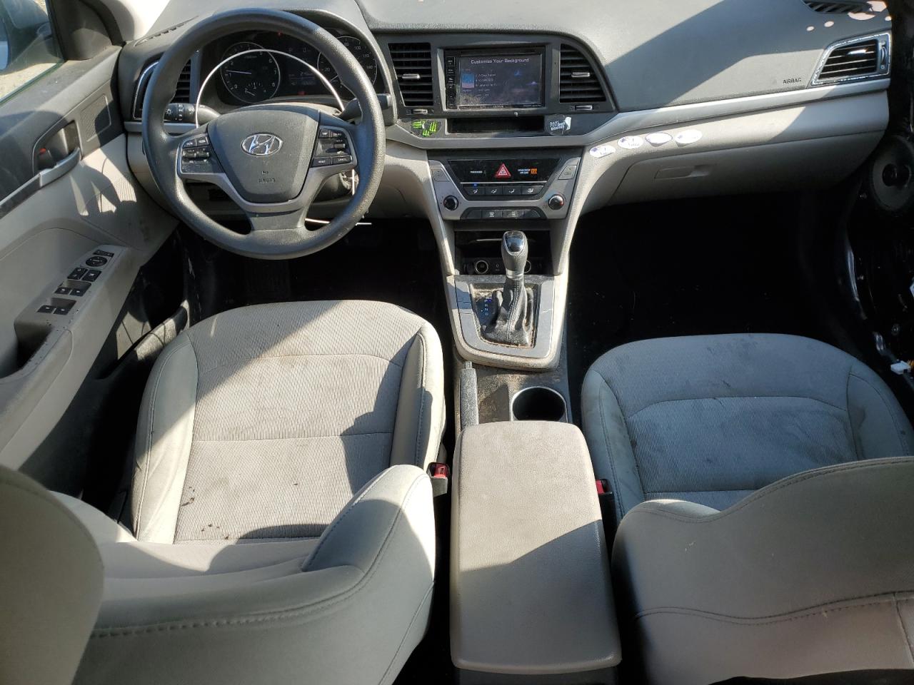 2017 Hyundai Elantra - Image 8
