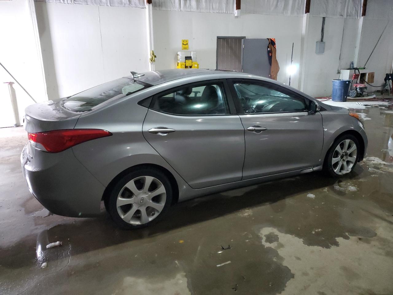 2012 Hyundai Elantra - Image 3
