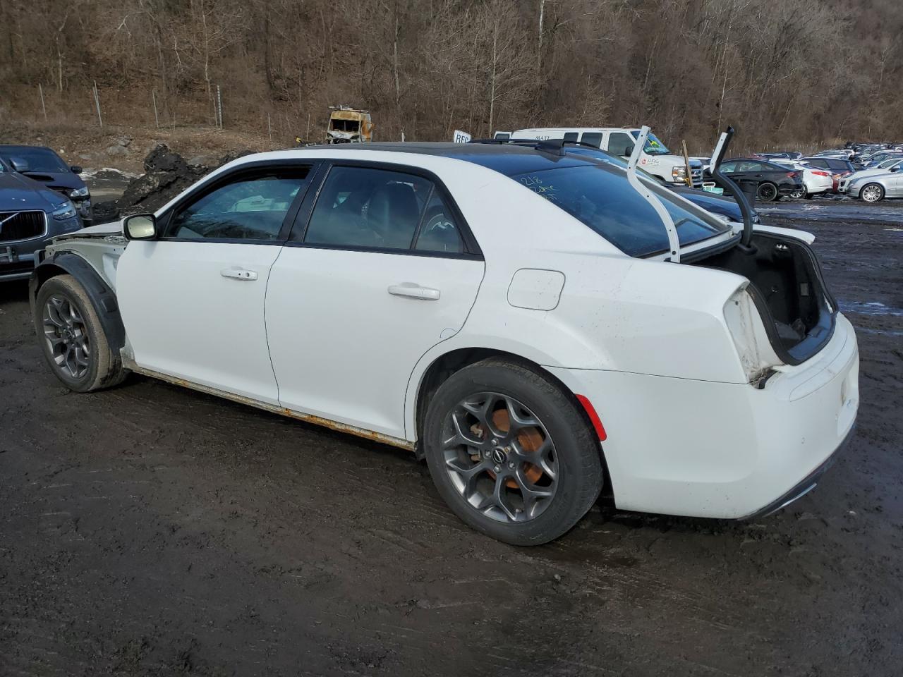 2016 Chrysler 300 - Image 2