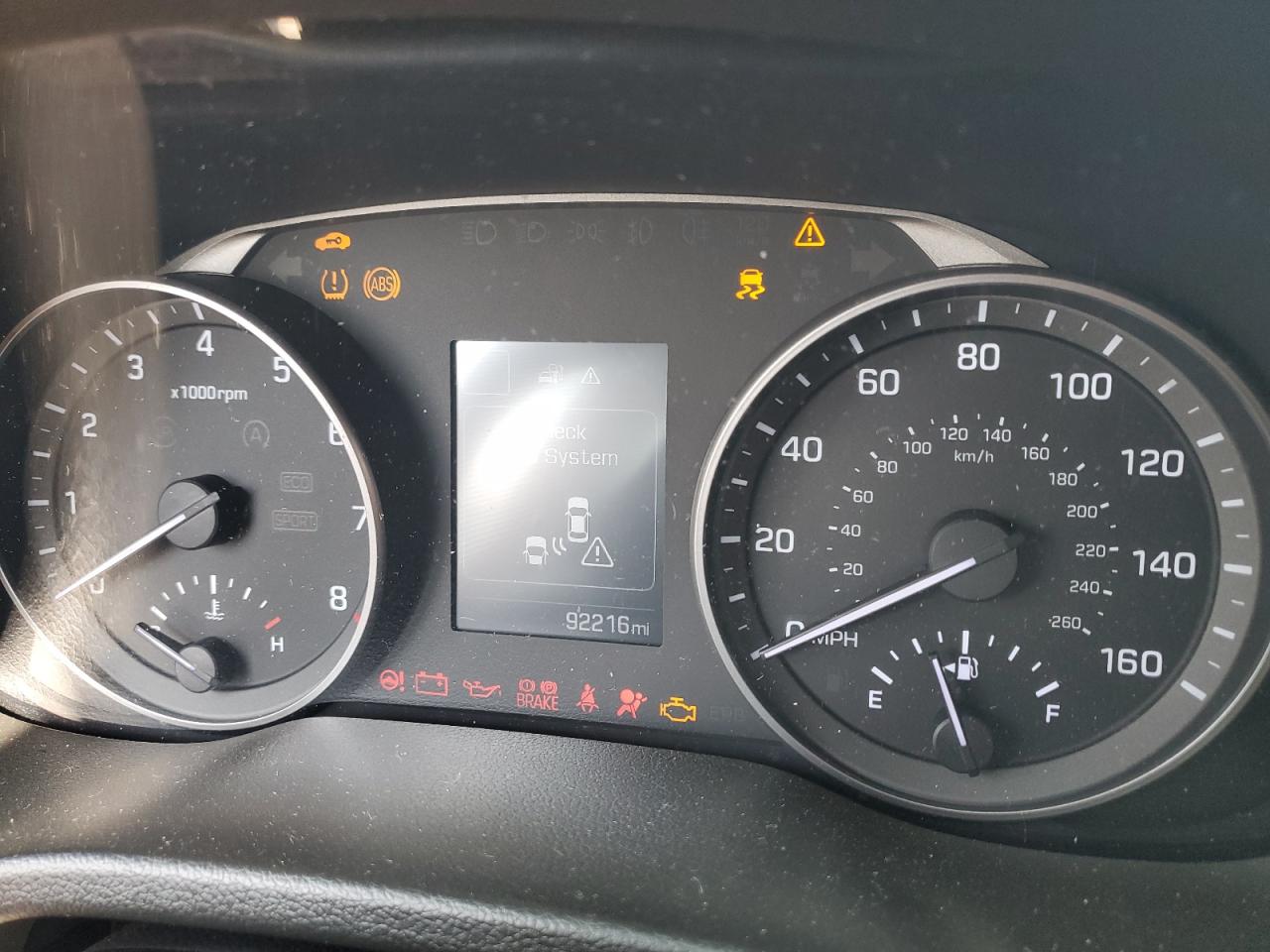 2018 Hyundai Elantra - Image 9