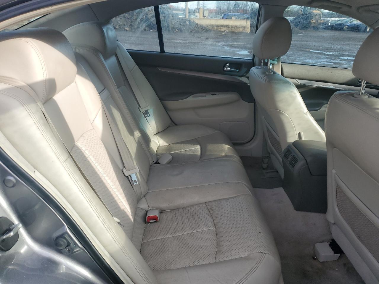 2012 Infiniti G - Image 10