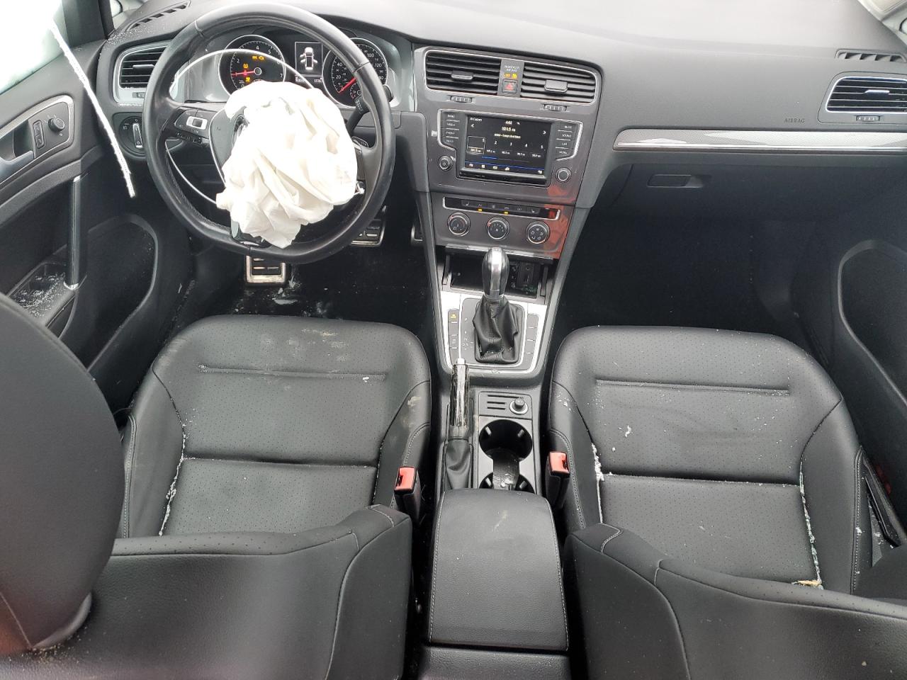 2017 Volkswagen Golf - Image 8