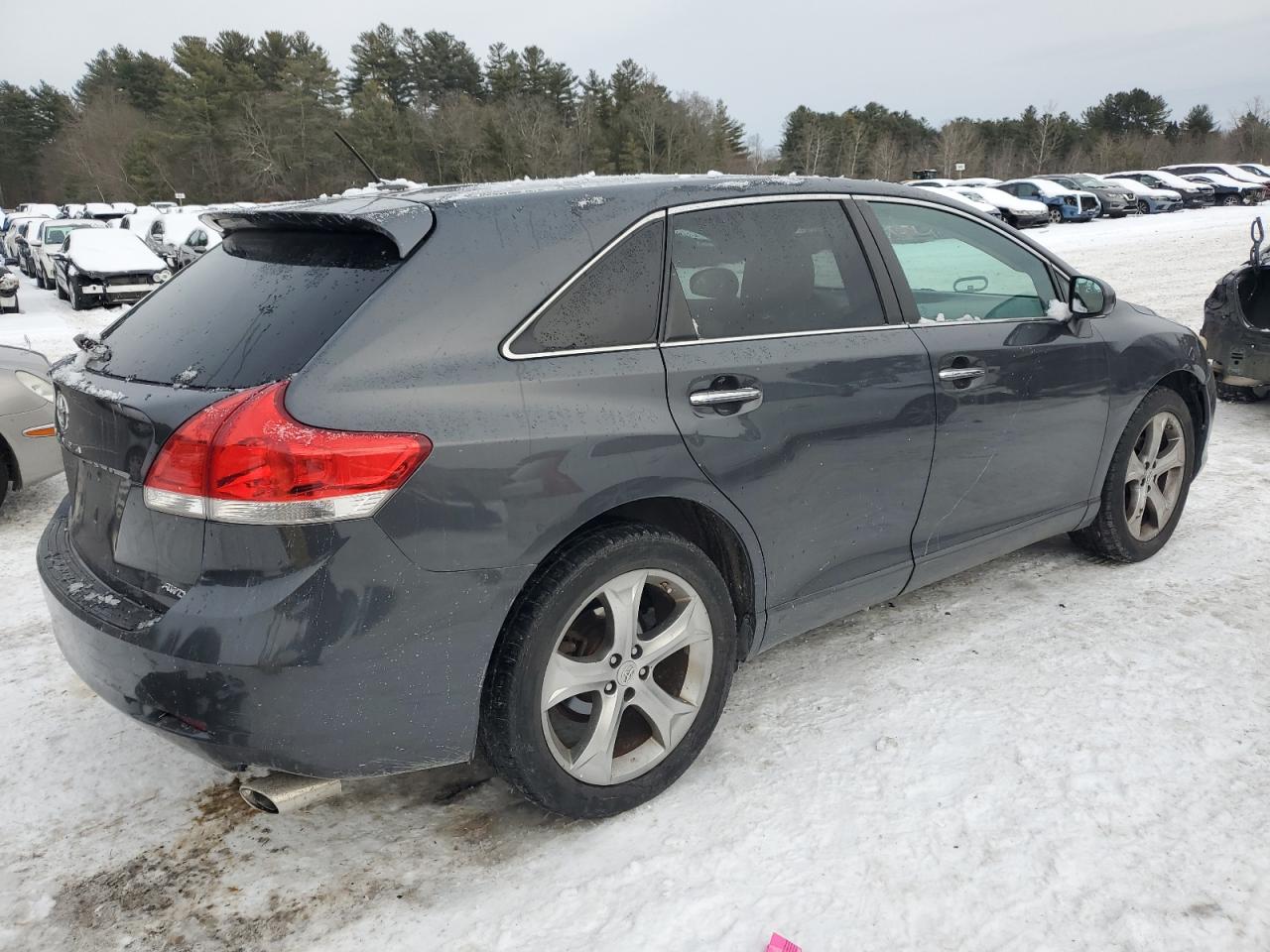 2010 Toyota Venza - Image 3