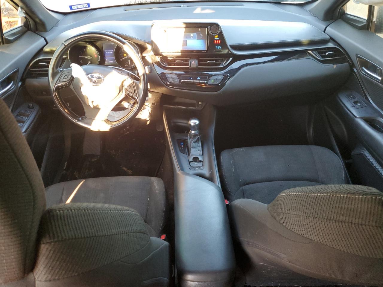2018 Toyota C-HR - Image 8