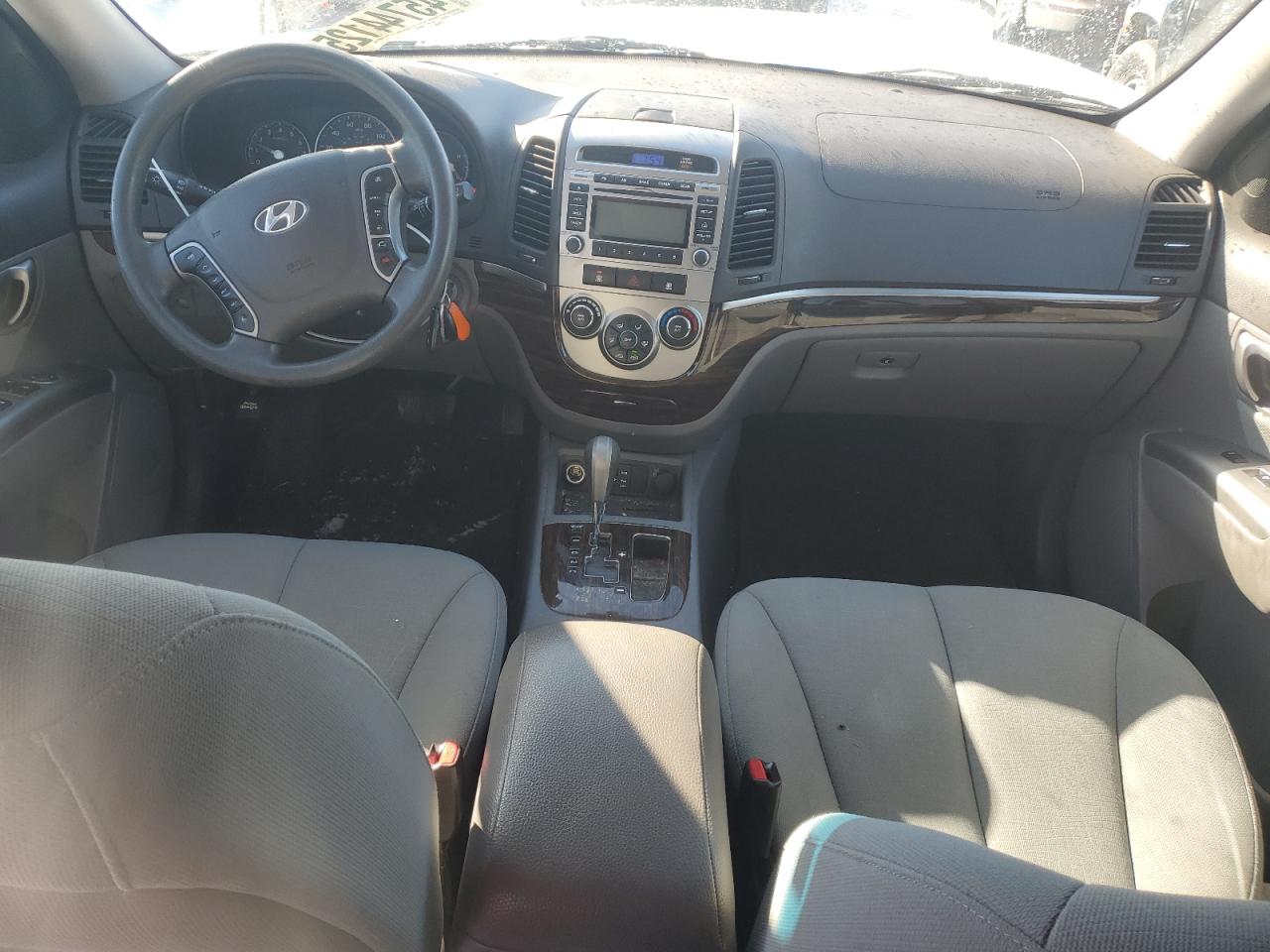 2012 Hyundai Santa Fe - Image 8