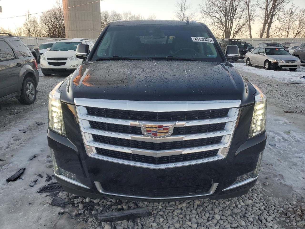2017 Cadillac Escalade - Image 5