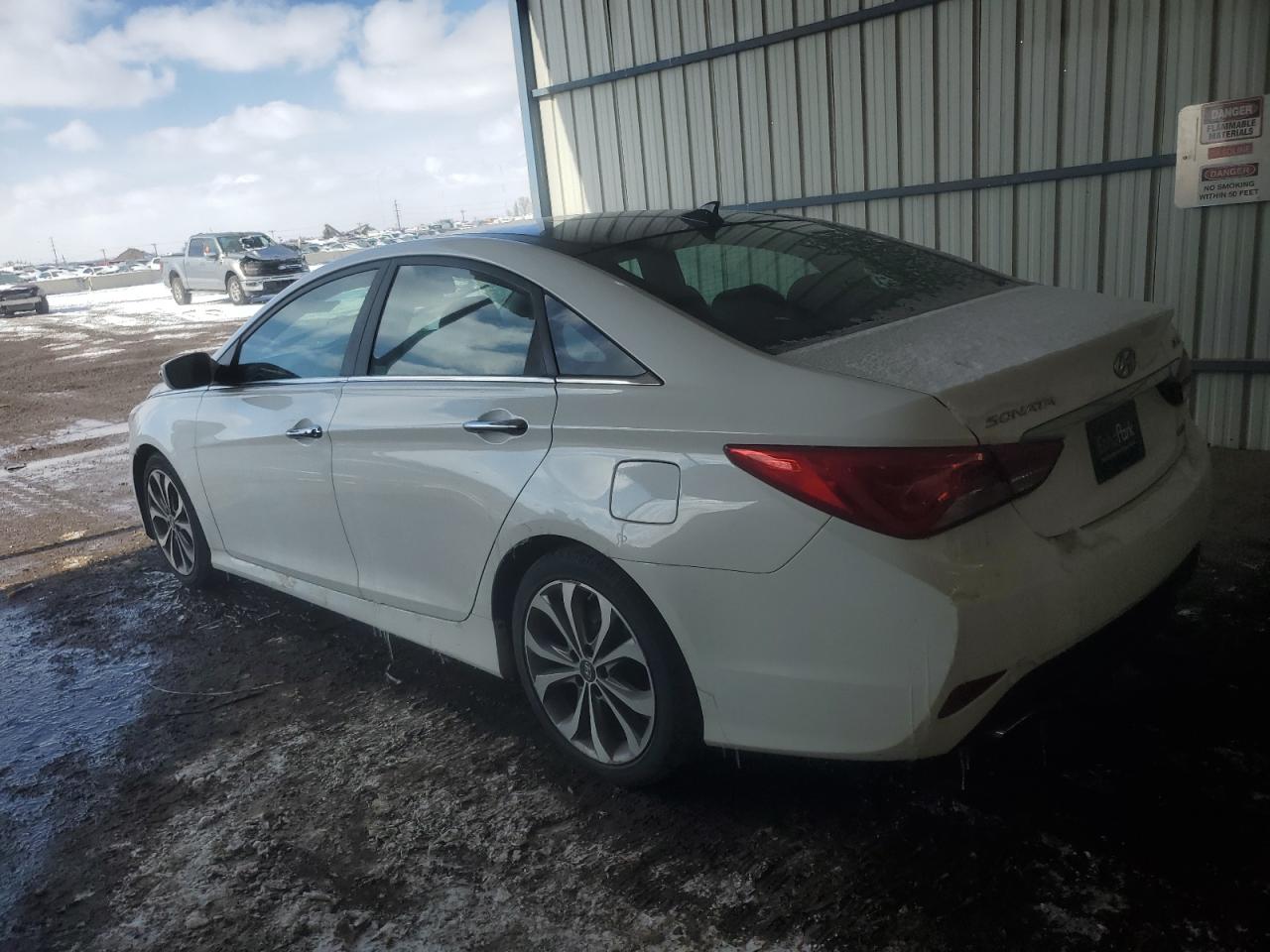 2014 Hyundai Sonata - Image 2