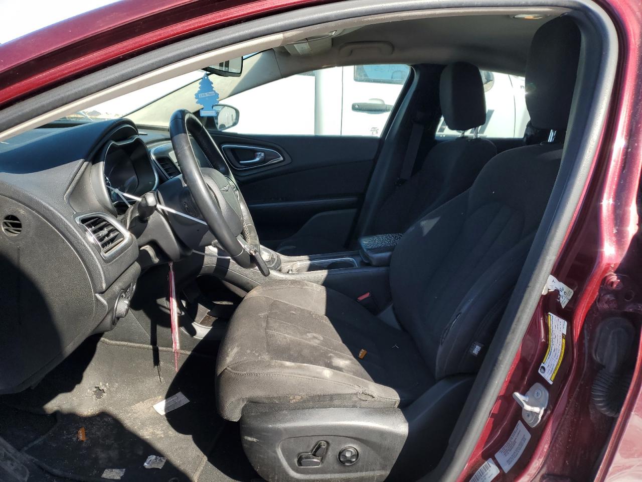 2015 Chrysler 200 - Image 7