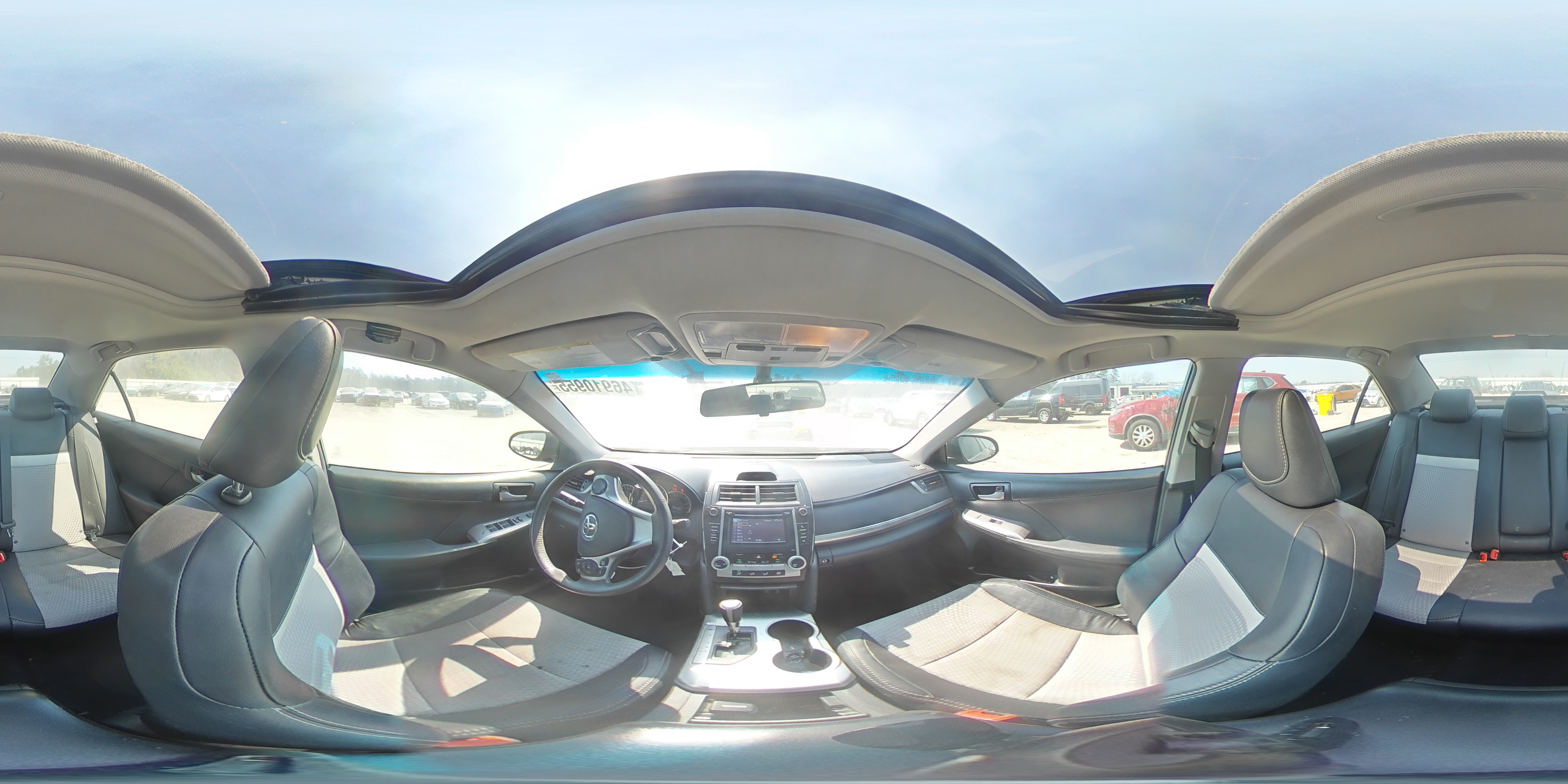 2013 Toyota Camry - Image 13