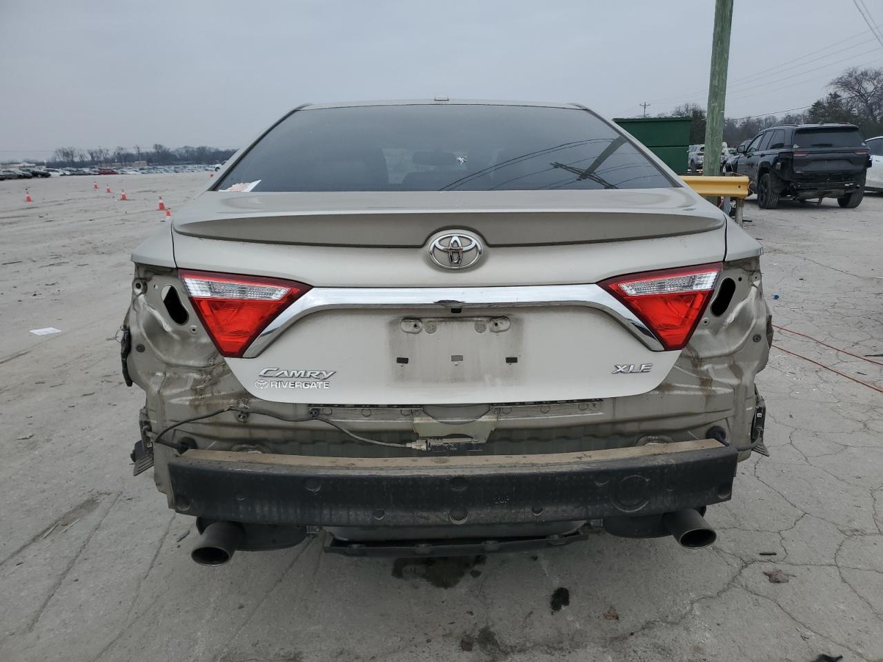 2015 Toyota Camry - Image 6