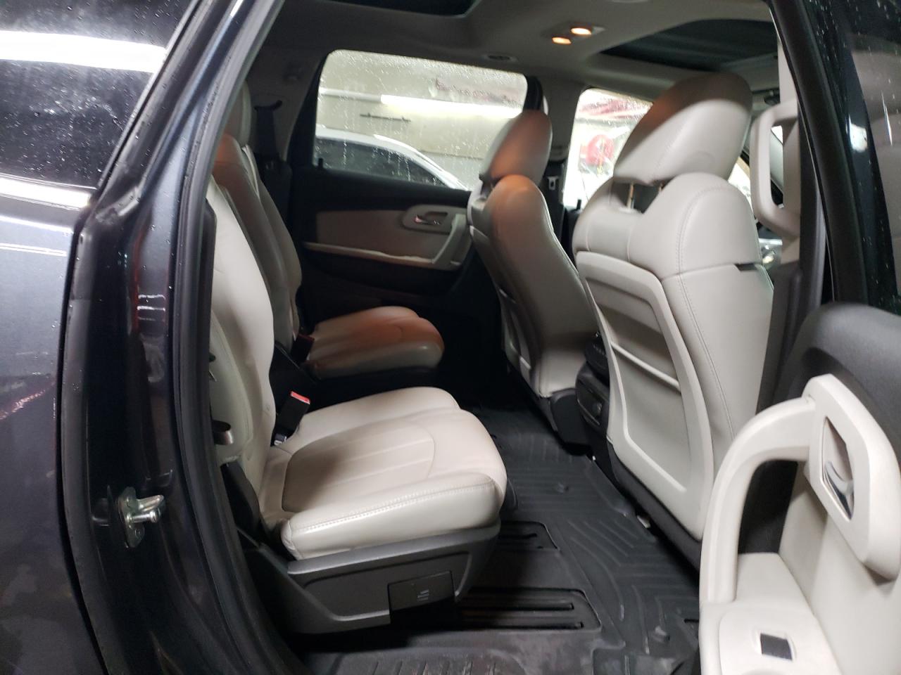 2012 Chevrolet Traverse - Image 10