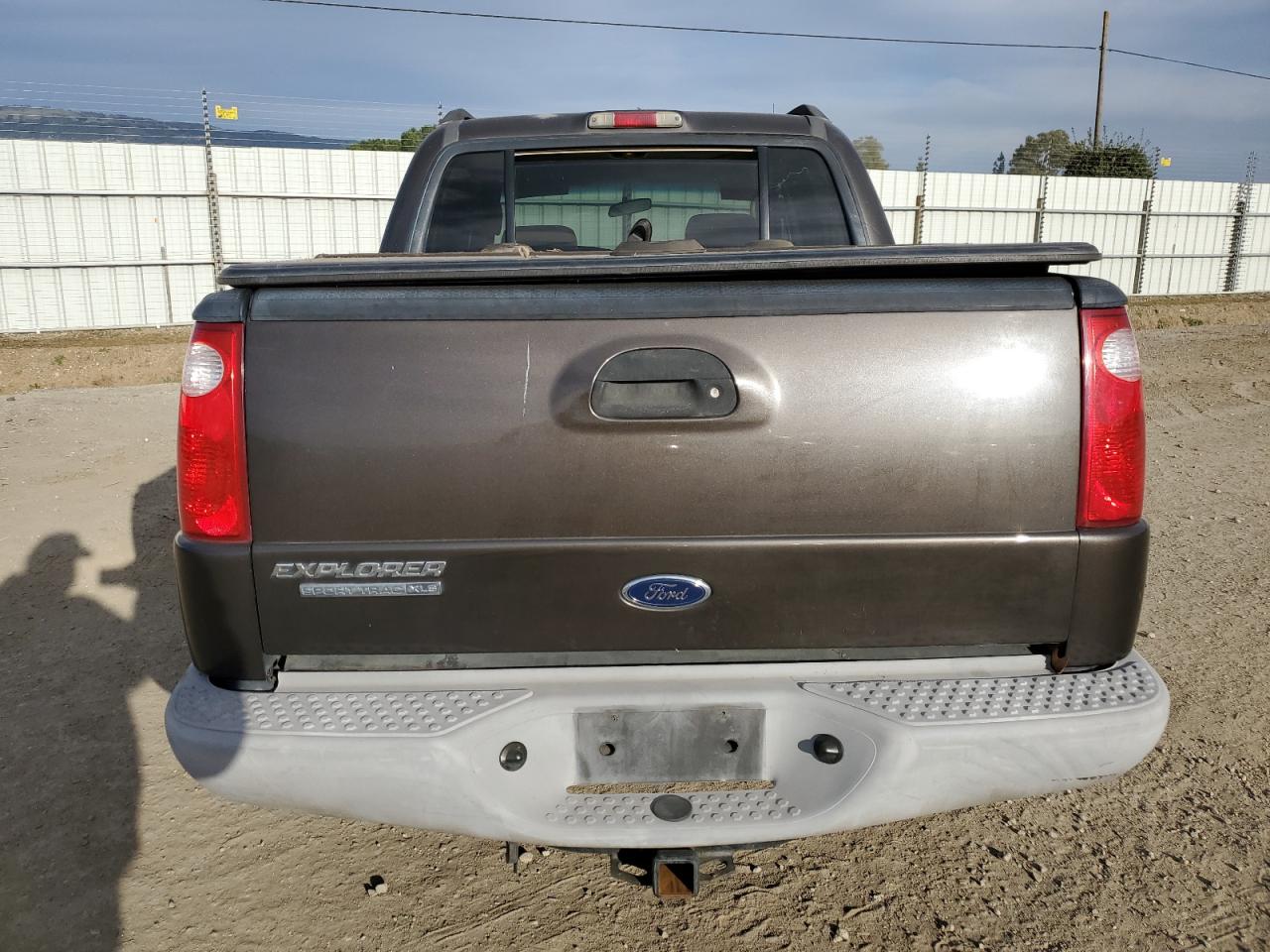 2005 Ford Explorer - Image 6