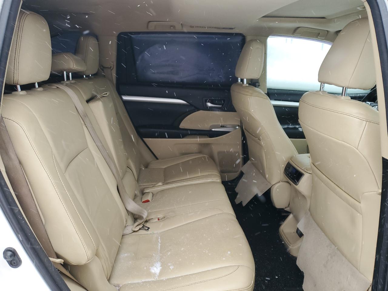 2015 Toyota Highlander - Image 11