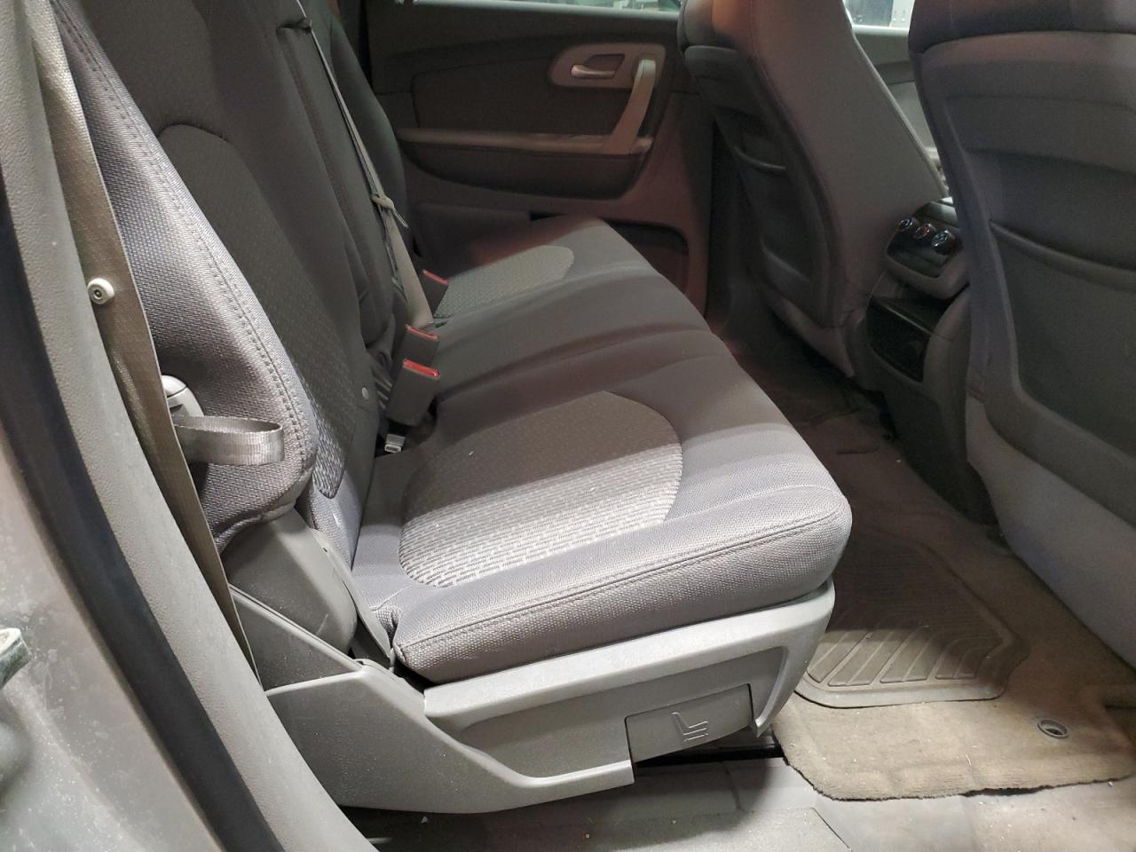 2012 Chevrolet Traverse - Image 11