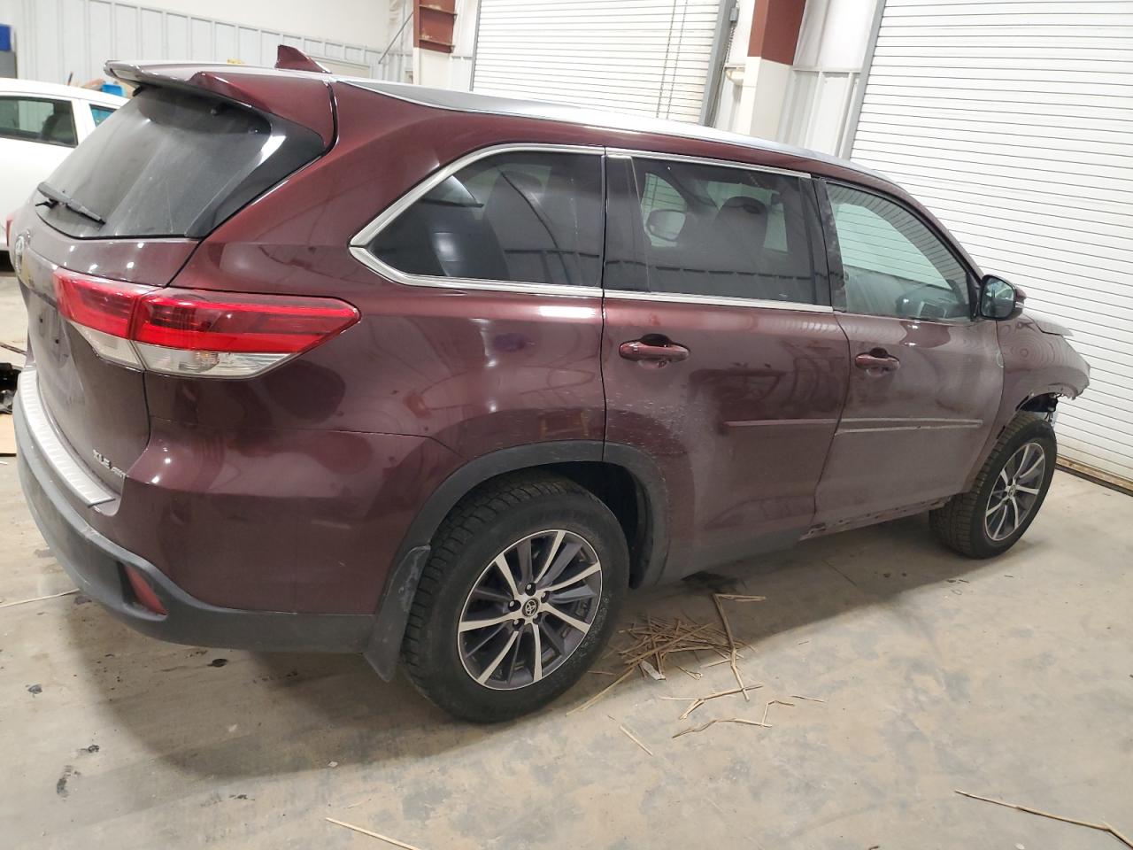 2019 Toyota Highlander - Image 3