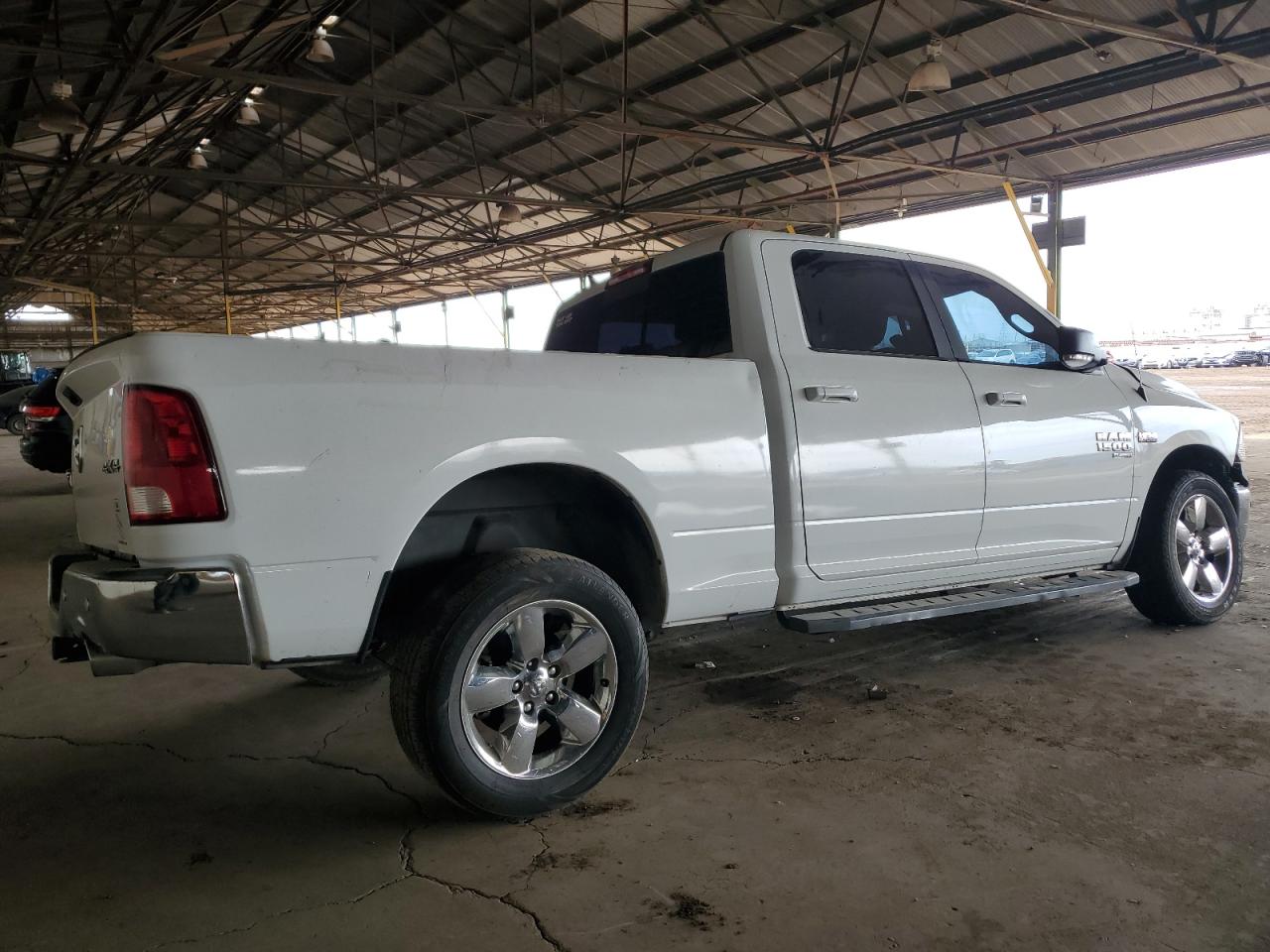 2019 RAM 1500 - Image 3