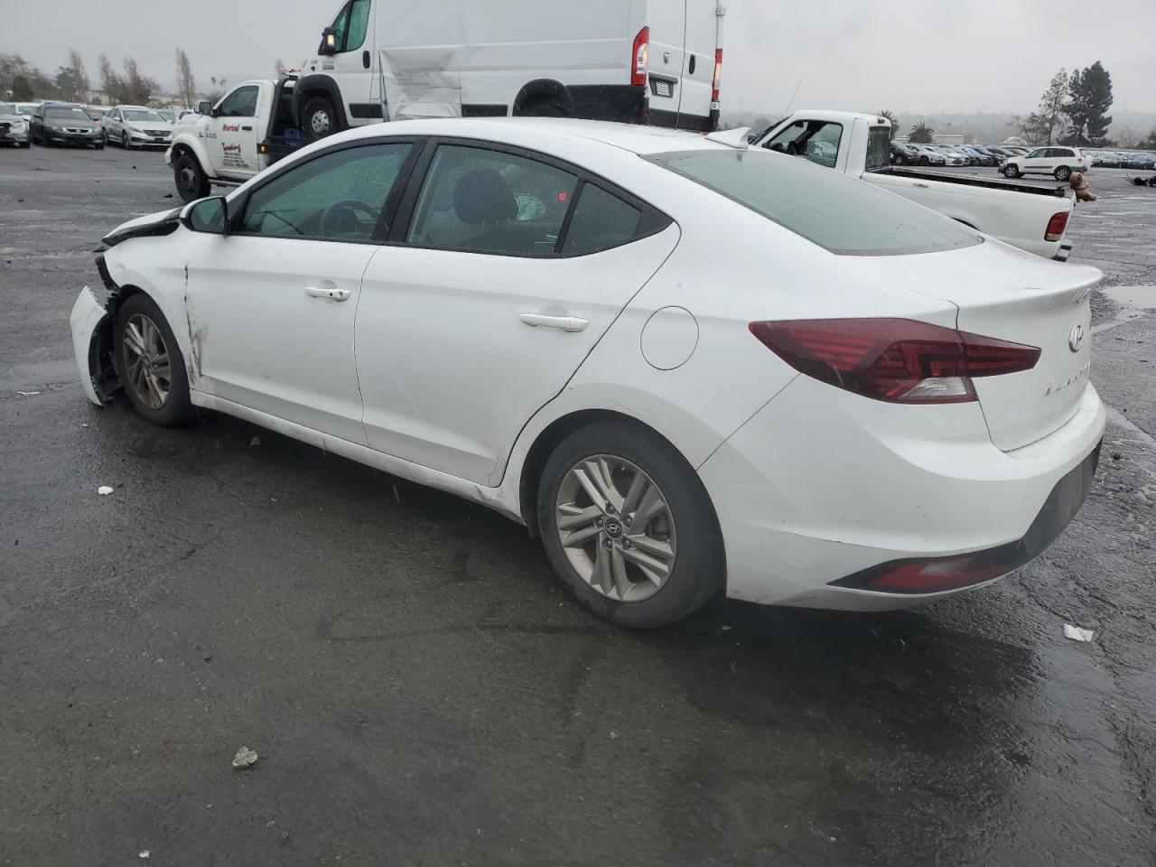 2019 Hyundai Elantra - Image 2